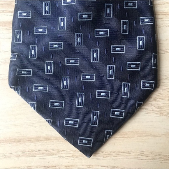 Tom James “Ventura” Hand Tailored Silk Tie - Picture 4 of 7